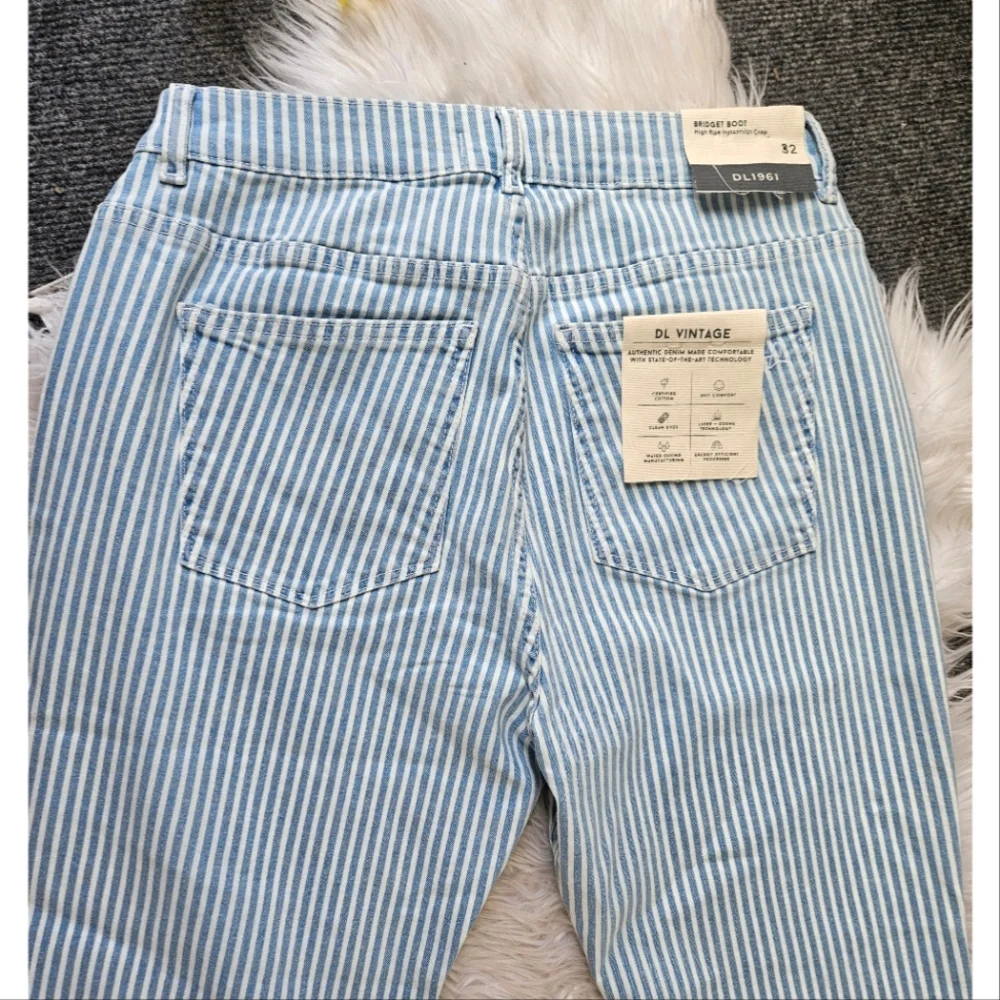 NWT DL1961 'Bridget' Striped Boot High Rise Cropped Jean, Instasculpt Size 32